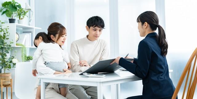 住宅ローン選びは慎重にすすめたいですよね。※画像はイメージです （ponta1414/stock.adobe.com）