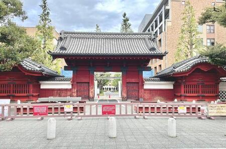 「これ何？」東大で発見された“青い紙片”に昭和世代が沸騰　公式も反応「今も使えます」