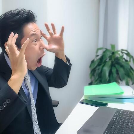 リモートワーク中にカフェで休憩＆私用で役所へ→行動履歴が会社に筒抜け…こんな社員は処分されますか？【社労士が解説】