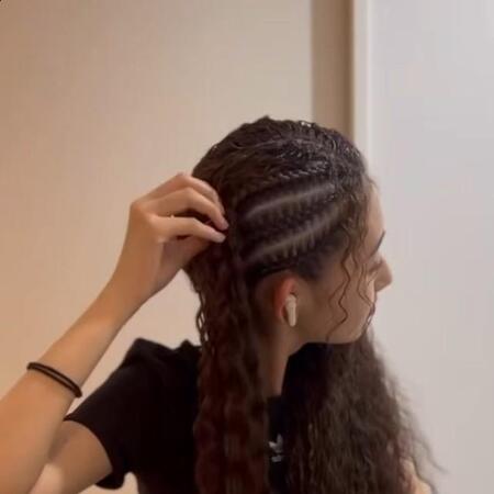 5日だけ、コーンロウヘアに挑戦した女子高生 髪をほどいた姿に弟が一言……ディズニーキャラの例えに家族大爆笑