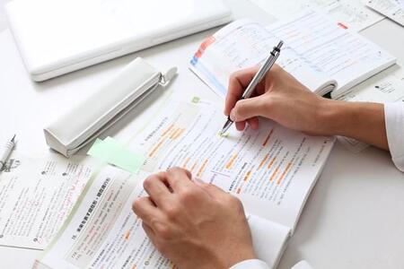 50歳すぎて独学で英語を勉強→英検1級と通訳案内士の資格を取った！→65歳で通訳ガイドになった男性に「素晴らしい」「勇気出た」