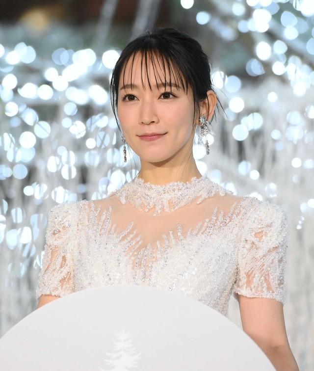 吉岡里帆さん（2025年）