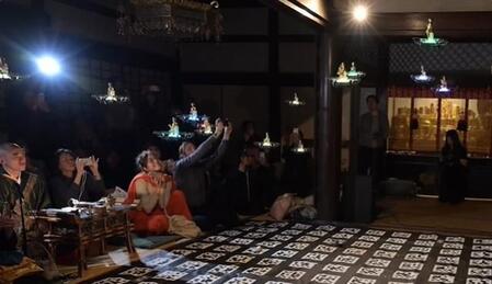 これが話題のドローン仏（三浦耀山さん提供）