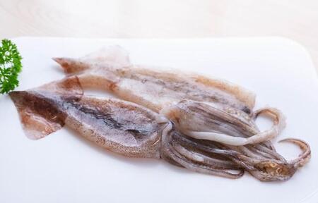 スーパーで買った、イカから……“にゅっ”と頭が飛び出てきた！　悲鳴＆笑いも「どういう状態だったの？」