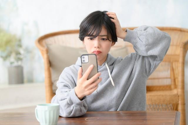 8割前後が「大手キャリア3社は高いと感じる」と回答　※画像はイメージです（kapinon/stock.adobe.com）