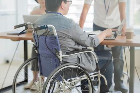 障がい学生が新卒の就職活動で応募した企業数は「3社以下」が約半数　※画像はイメージです（japolia/stock.adobe.com）
