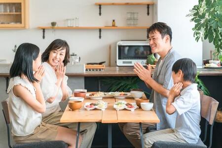食事の「いただきます」、浸透したのは最近だった!? 辞典の編集委員がリサーチ、最初に使われたのは……