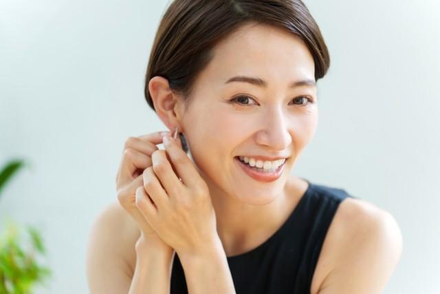 ピアス愛用者にとってピアスは人生を彩るもの　※画像はイメージです（taka/stock.adobe.com）