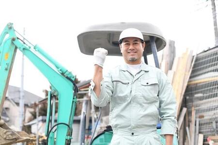 ホワイトカラーからブルーカラーに転職→4人に1人が「年収増加」、100万円以上増加した割合は？