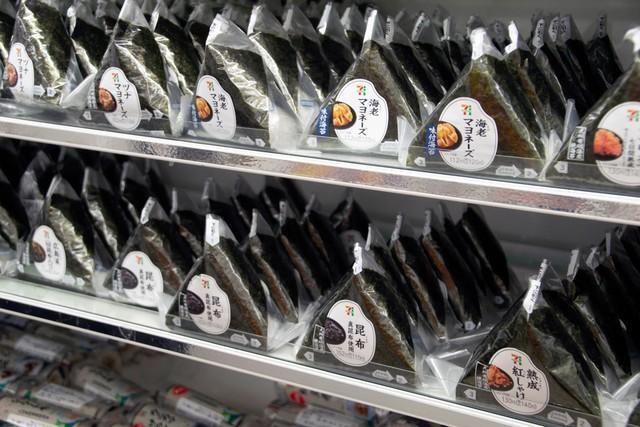 コンビニの主力商品であるおにぎり　※画像はイメージです（Robertvt/stock.adobe.com）