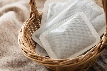 「使い捨てカイロ」を肌着に貼ったまま洗濯機へ　中身が出てしまって……どうすればいい！？