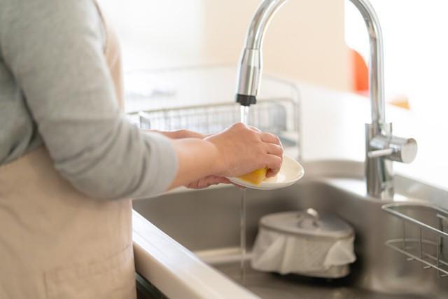 平均37.5℃の“やさしい温度”が皮脂を奪う！？　※画像はイメージです（polkadot/stock.adobe.com）