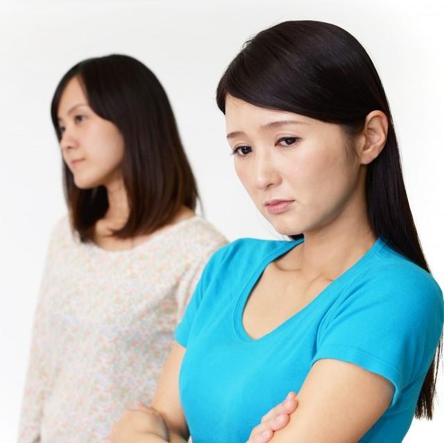 子ども同士のシール交換から争いに…　※画像はイメージです（Beruta/photoAC）