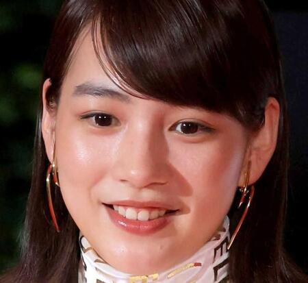 つながった太眉、口ひげ、あごひげ　のんが「変なおじさん」に！　ファン仰天も「何故だ。美しい」「唯一無二の美変顔モデル」