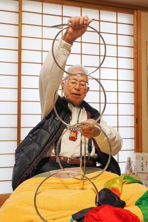 100歳の現役マジシャン・天進斎乱万（てんしんさい　らんまん）さん　福岡で活躍中！　長寿の秘訣は「こ・け・し」