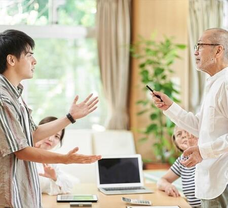 長男の子どもを養子縁組としようとしたことで次男と争うことに　※画像はイメージです（まぽ/photoAC）