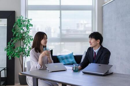 【20代意識調査】「金銭感覚が異なる人」とは、結婚できない？　男女に意識の差ありありと