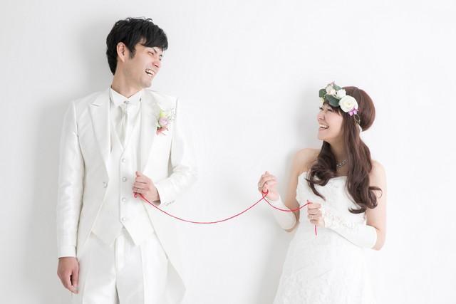 20代の半数以上が年収800万円以上なら結婚を考えられると思っている※画像はイメージです（buritora/stock.adobe.com/）