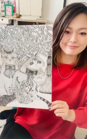 スーパー入口で過呼吸、店に入れないことも…外出恐怖とパニック発作　発作が起きると震える体で床を這いキャンバスへ　絵に救われたイラストレーター