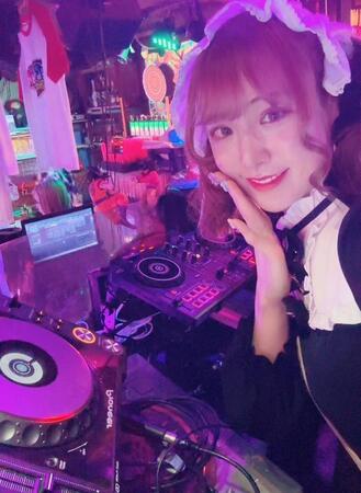 メイドカフェのバイト→地下アイドルデビューも3度の解散→セクシー女優目指すも面接で…「整形だけが唯一の希望」【元地下アイドルに取材】