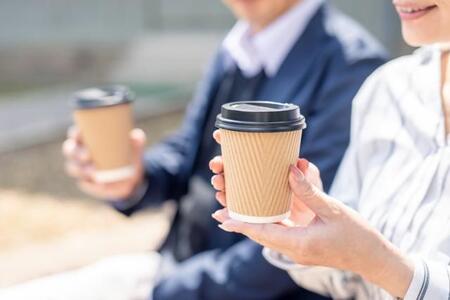 【コンビニコーヒー】1年間に購入した人は6割弱　「価格の安さ」で買った人は減少傾向、どこで買ってる？