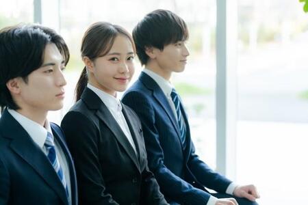 2026年新卒が内定を辞退した理由は「給与」と「面接官ガチャ」 希望する月給額は?