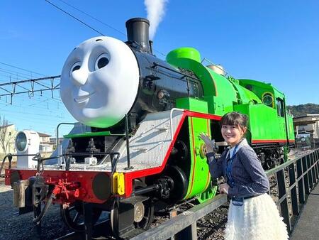 豪雨で半分の区間が不通のまま、大井川鐵道の「一手」とは? SL・C10形8号機を改装……鉄道好き芸能人も集結