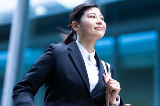 就活生の「理想の初任給」は「30万円以上」が約半数　※画像はイメージです（milatas/stock.adobe.com）