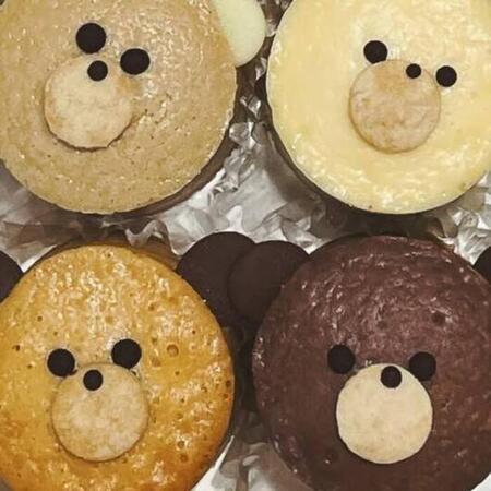 人類の夢…娘の誕生日ケーキ、夫に調達を頼んだら→お店の商品“全種類”大人買い！？「家族みんなで3日くらいかけて食べました！」