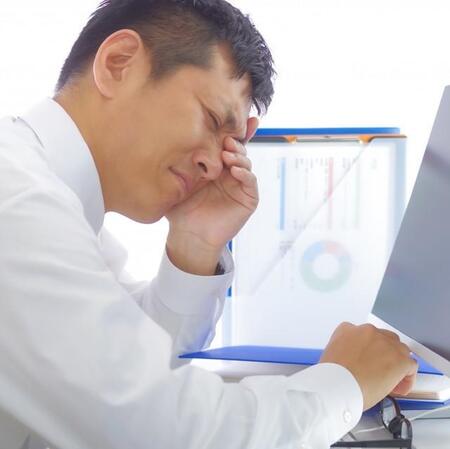 座りっぱなしって危険なの？　※画像はイメージです（beauty-box/photoAC）