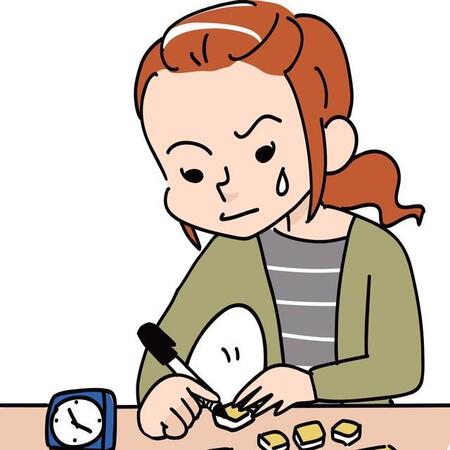 名前書きをするお母さん　※画像はイメージです（ASAKURA Chinatsu/stock.adobe.com）