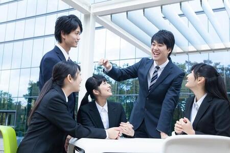 初任給で「もっとお金をかけておけば良かった」と思う項目は？　※画像はイメージです（milatas/stock.adobe.com）