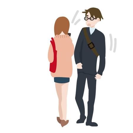 スマホに夢中で