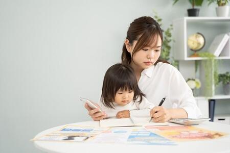 育児中の孤立について※画像はイメージです （rrice/stock.adobe.com）