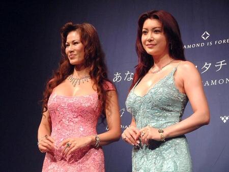 叶姉妹、叶恭子さん（左）と叶美香さん