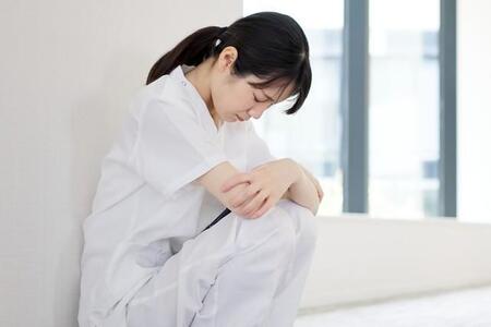 約4人に1人が「ほぼ毎日」の頻度でカスハラを受けている　※画像はイメージです（mapo/stock.adobe.com）