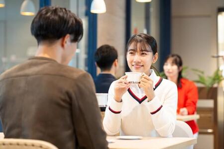 「真剣な交際」を希望する人の約9割が「偶然・自然な出会い」を志向　※画像はイメージです（pain au chocolat/stock.adobe.com）