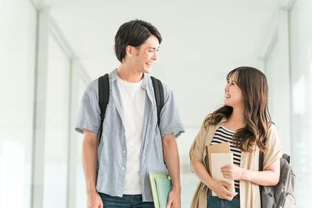 恋人との出会いは「同じ大学」が最多　※画像はイメージです（buritora/stock.adobe.com）