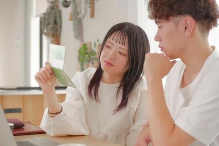 共働き正社員の4割超が「家計が苦しい」　※画像はイメージです（琢也 栂/stock.adobe.com）