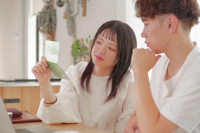 共働き正社員の4割超が「家計が苦しい」　※画像はイメージです（琢也 栂/stock.adobe.com）