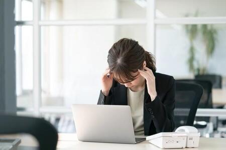睡眠不足やストレスの主な原因は「経済的な心配」が最多　※画像はイメージです（naka/stock.adobe.com）