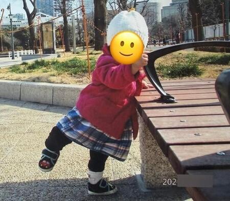 貴重な成長の記録　写っているのは1人だけど…（あざらしさん提供）※画像はトリミングしています