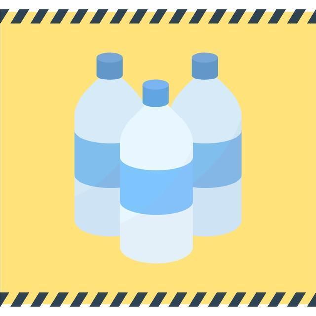 水のペットボトル　※画像はイメージです（eri/stock.adobe.com）