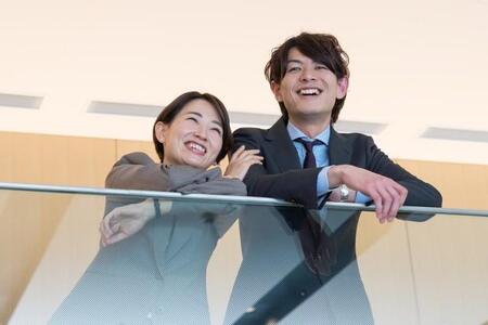男性の6割以上が「年上女性との恋愛」に前向き　※画像はイメージです（metamorworks/stock.adobe.com）