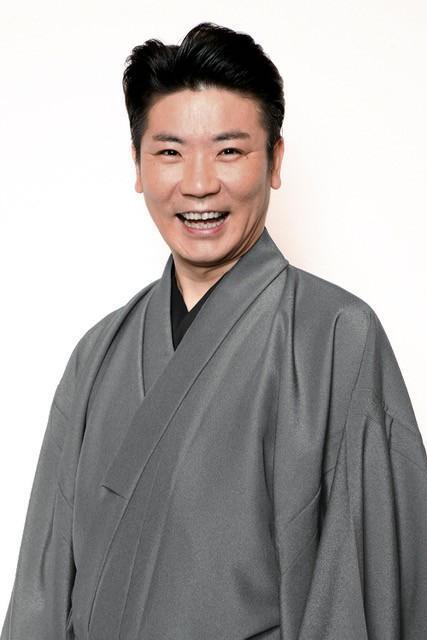町あかりとデュエット曲『愚痴が果てたら』をリリースした桂三度