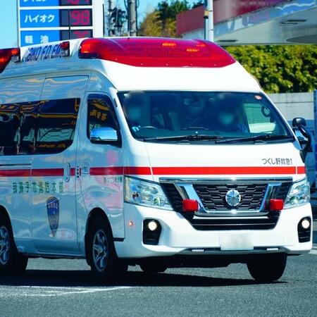 救急車に乗ったら追加で7700円必要？　※画像はイメージです（nkm03/photoAC）