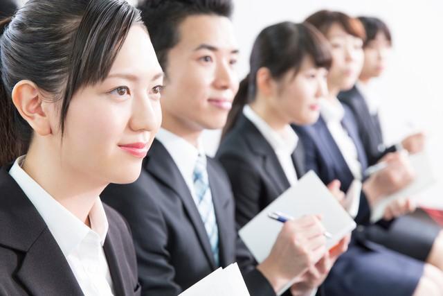 就活をする若者たち※画像はイメージです（Paylessimages/stock.adobe.com）