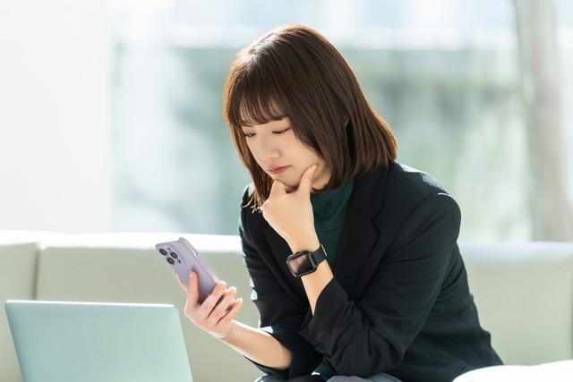 約8割が「ネット購入・申込時に運営者情報を調べる」　※画像はイメージです（Trickster*/stock.adobe.com）