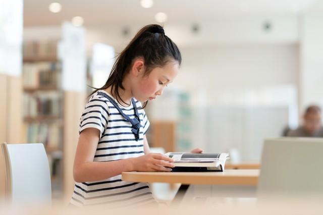 生成AI時代に「読書感想文」は必要か？　※画像はイメージです（hakase420/stock.adobe.com）