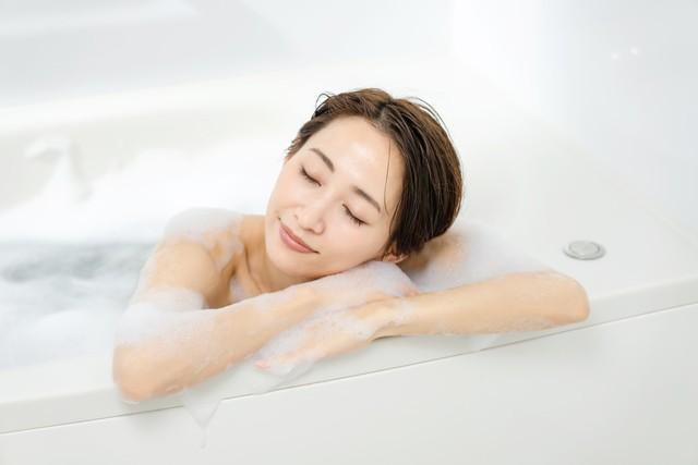 湯船に浸かる習慣がある人が7割　※画像はイメージです（naka/stock.adobe.com）